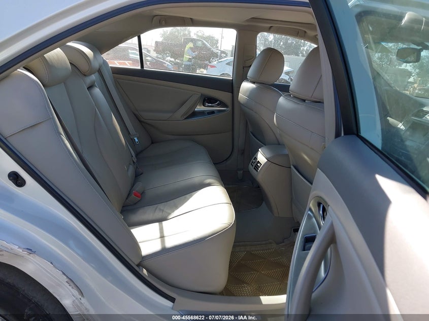AtlanticExpress - Toyota Camry Hybrid
