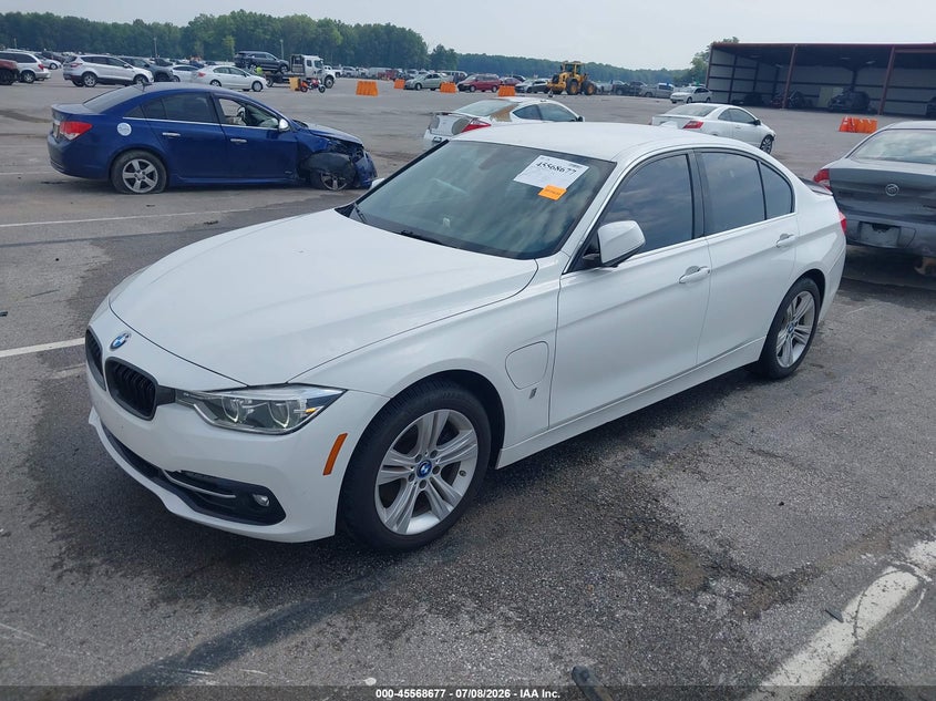 2018 BMW 3er, Hail, IAAI, VIN WBA8E1C52JA755922 — photo 2