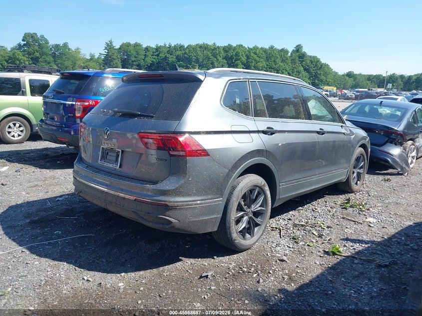 2022 VOLKSWAGEN TIGUAN auction photo 4