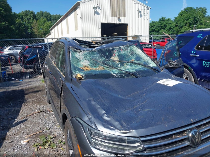 2022 VOLKSWAGEN TIGUAN auction photo 6