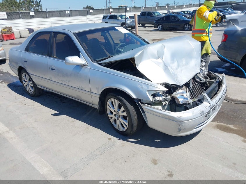 2000 Toyota Camry