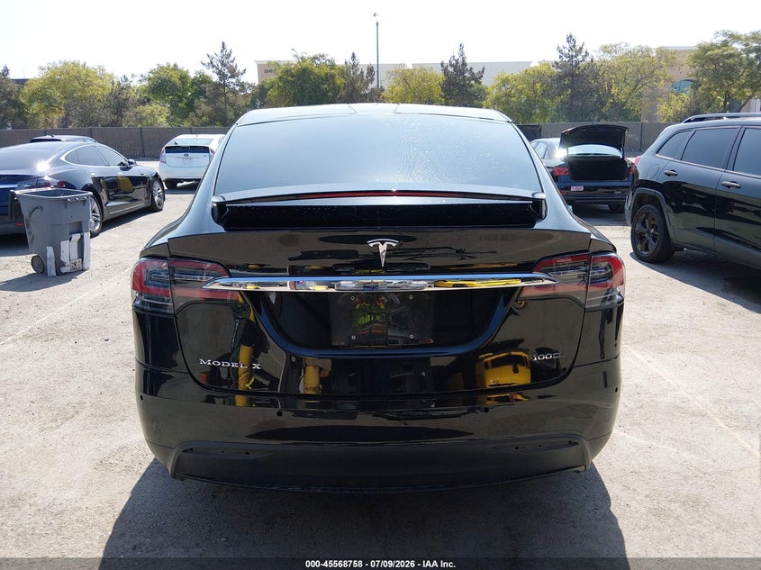 TESLA MODEL X - zdjęcie 16