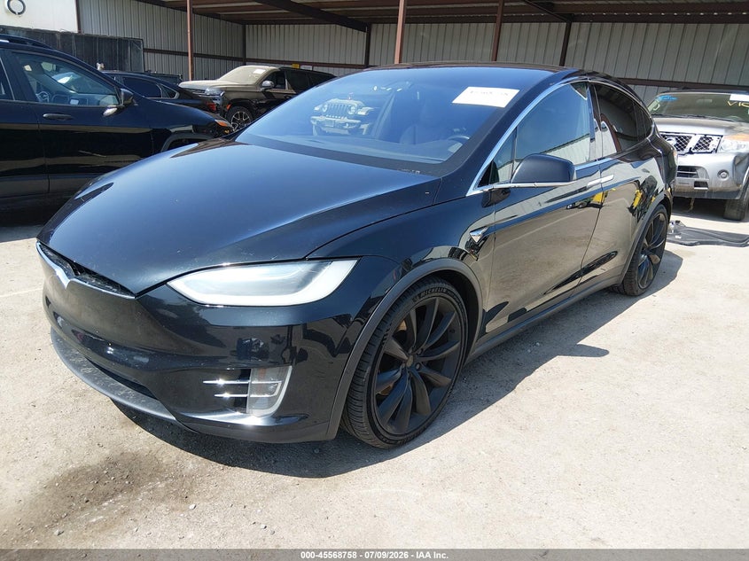 TESLA MODEL X - zdjęcie 2