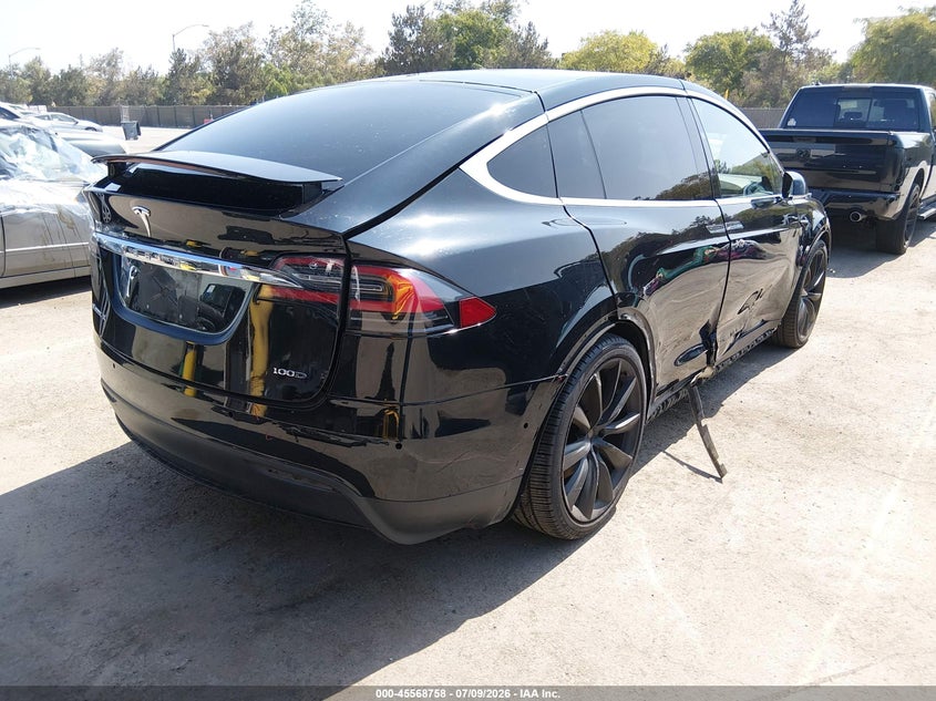 TESLA MODEL X - zdjęcie 4