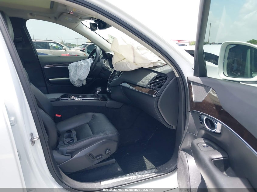2019 VOLVO XC90 auction photo 5