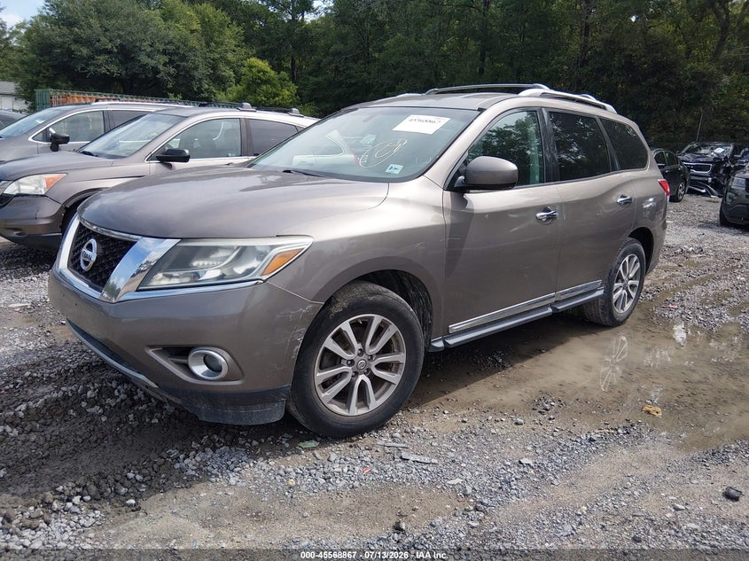 2013 Nissan Pathfinder, Normal Wear & Tear, IAAI, VIN 5N1AR2MN8DC608537 — photo 2
