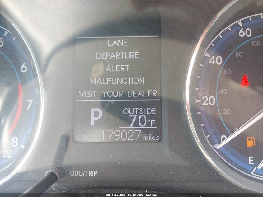 VIN 2T1BURHE5KC165410 2019 TOYOTA COROLLA LE