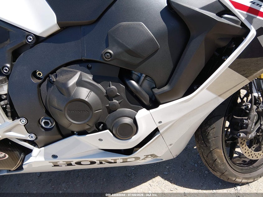 2026 HONDA CBR1000 auction photo 8