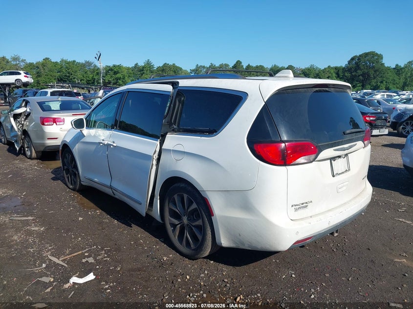 2017 CHRYSLER PACIFICA auction photo 3