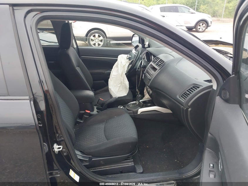 AtlanticExpress - Mitsubishi Outlander Sport