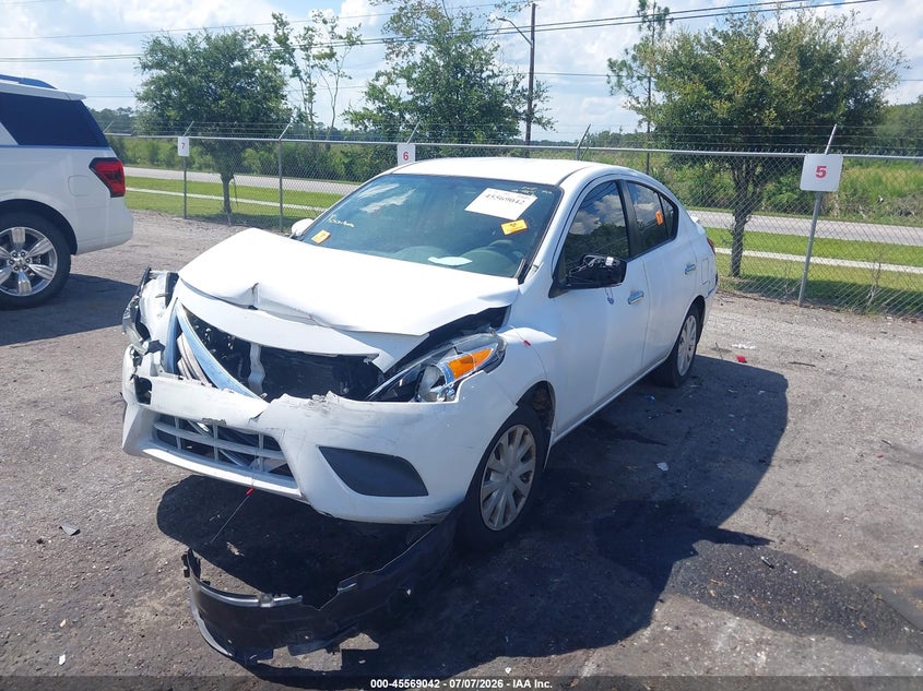 2019 NISSAN VERSA auction photo 2