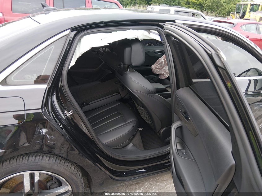Фото 8 - AUDI A4
