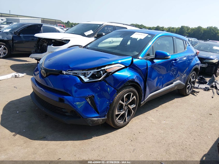 2019 TOYOTA C-HR auction photo 2