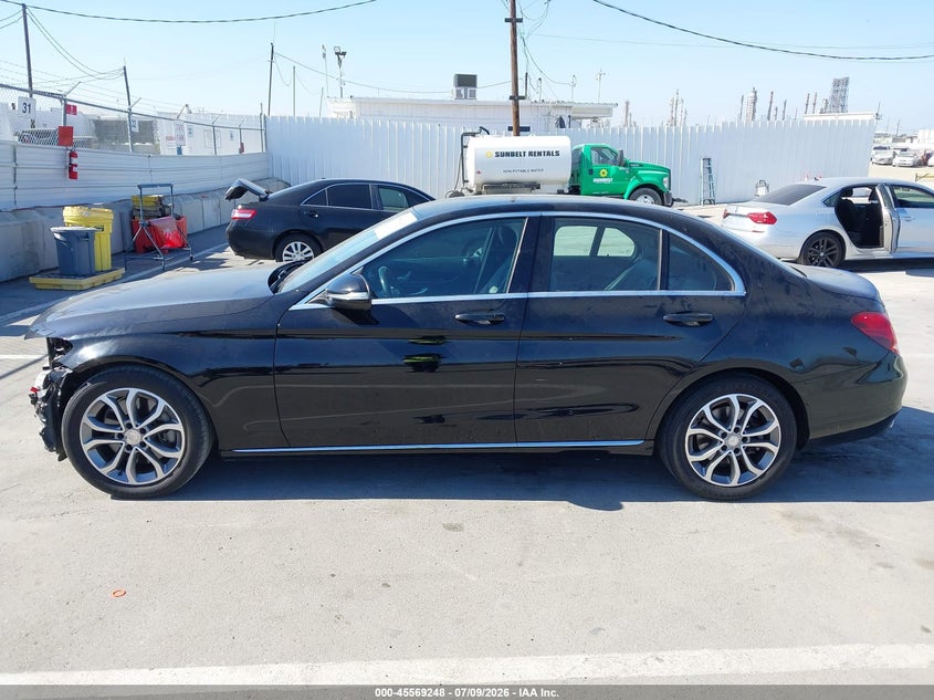 2015 Mercedes-Benz C 300 VIN: 55SWF4JB8FU072735 Lot: 45569248