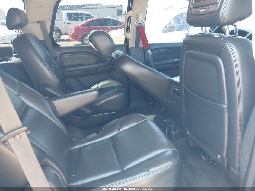 2009 GMC YUKON DENALI auction photo 8