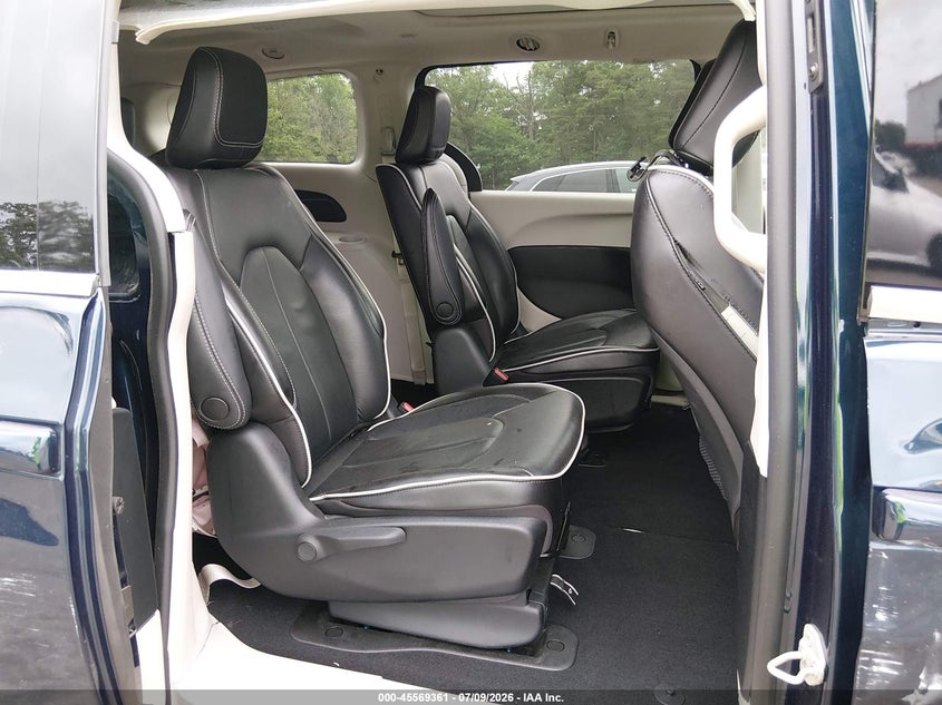 2022 CHRYSLER PACIFICA HYBRID auction photo 8