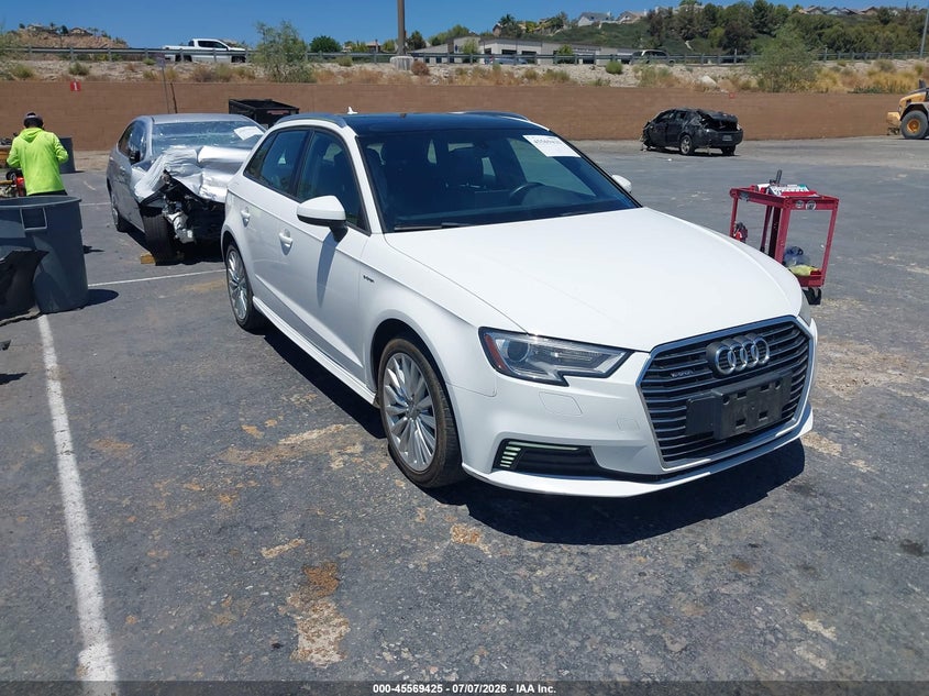 2018 AUDI A3 E-TRON 1.4T PREMIUM — Photo gallery