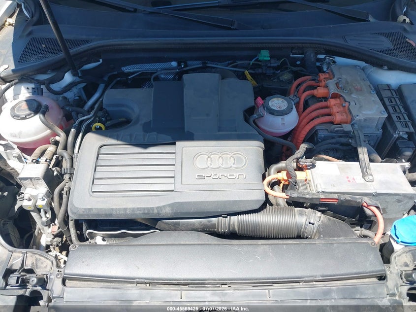 2018 AUDI A3 E-TRON 1.4T PREMIUM — Photo 10