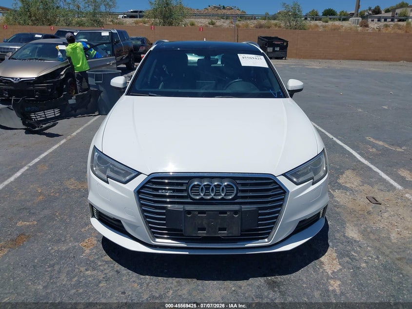 2018 AUDI A3 E-TRON 1.4T PREMIUM — Photo 12