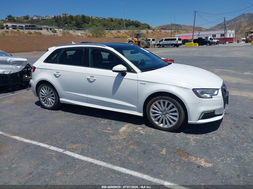 2018 AUDI A3 E-TRON 1.4T PREMIUM — Photo 13