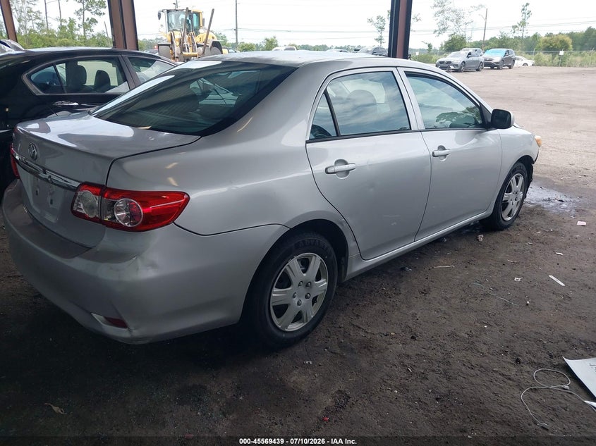 2013 TOYOTA COROLLA auction photo 4