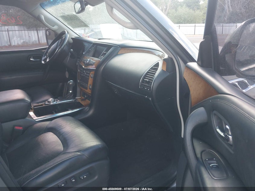 2013 INFINITI QX56 auction photo 5