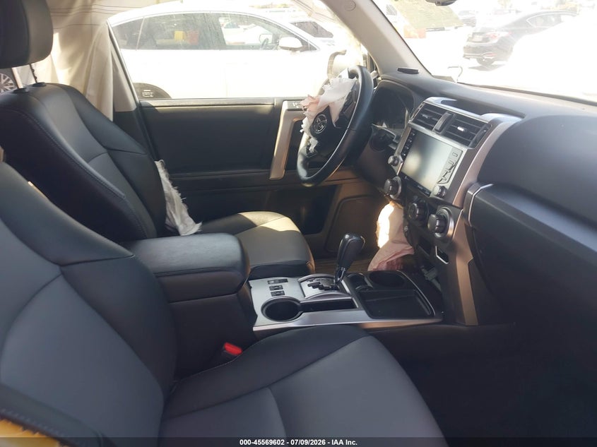 2022 TOYOTA 4RUNNER auction photo 5