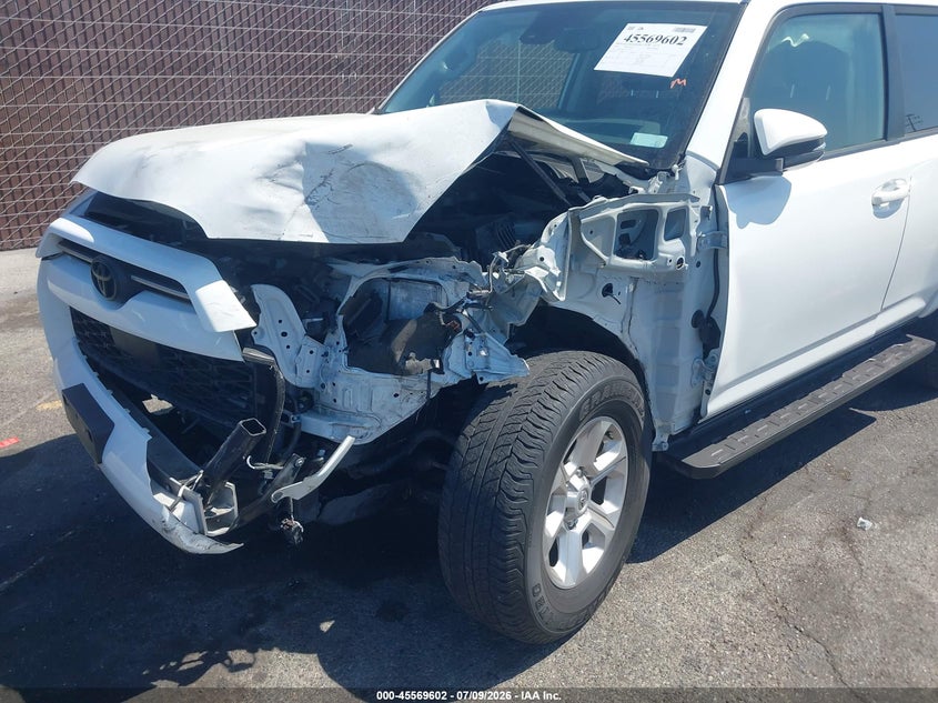 2022 TOYOTA 4RUNNER auction photo 6