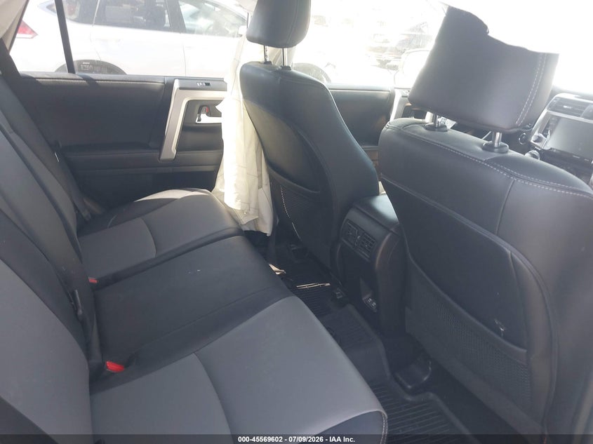 2022 TOYOTA 4RUNNER auction photo 8