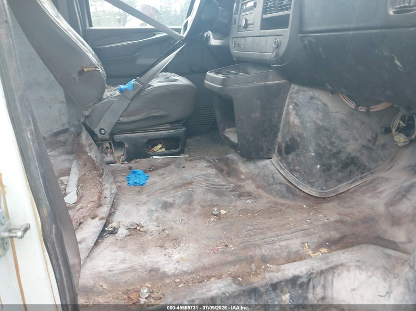 2011 CHEVROLET EXPRESS 2500 auction photo 5