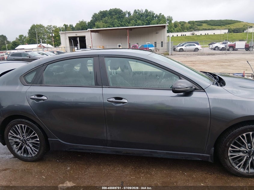 2024 KIA FORTE GT-LINE · Фото 13