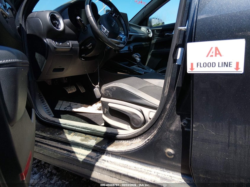 2024 KIA FORTE GT-LINE · Фото 17