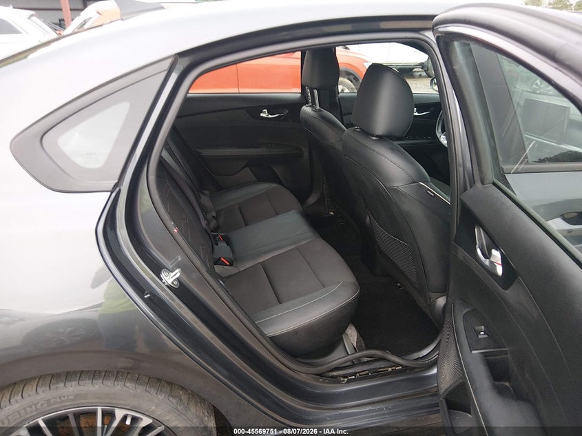 2024 KIA FORTE GT-LINE · Фото 8