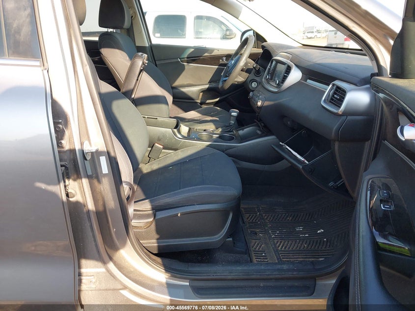 KIA SORENTO 2019 VIN 5XYPG4A3XKG476442