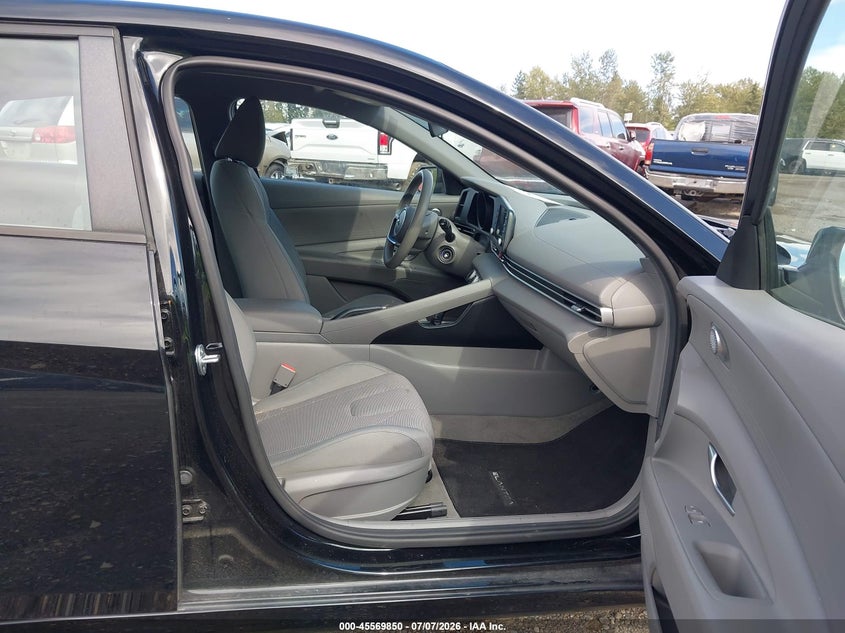 2021 HYUNDAI ELANTRA auction photo 5