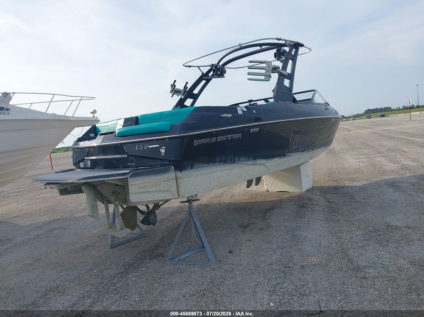 2019 MALIBU 23' auction photo 4