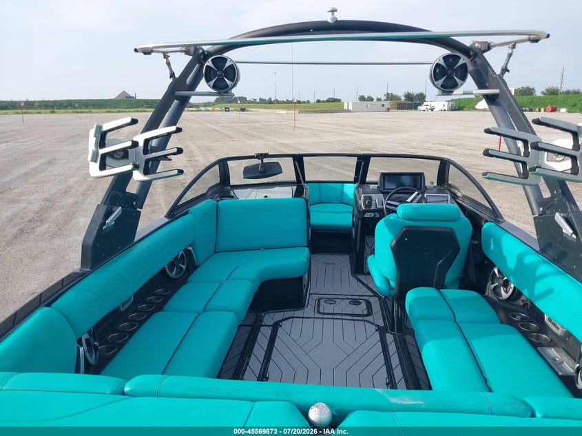 2019 MALIBU 23' auction photo 5