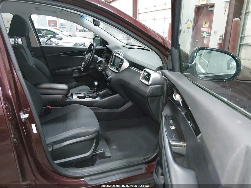 2019 KIA SORENTO auction photo 5