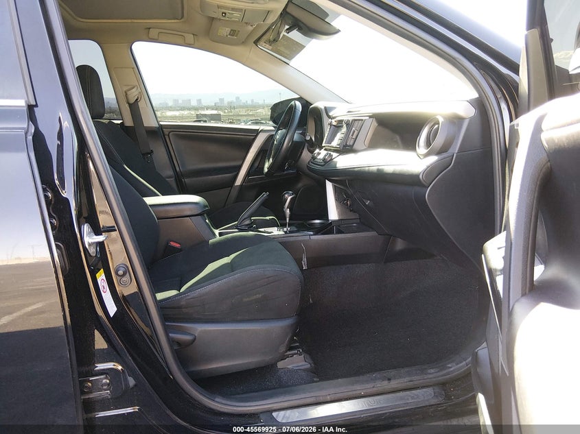 2018 TOYOTA RAV4 auction photo 5