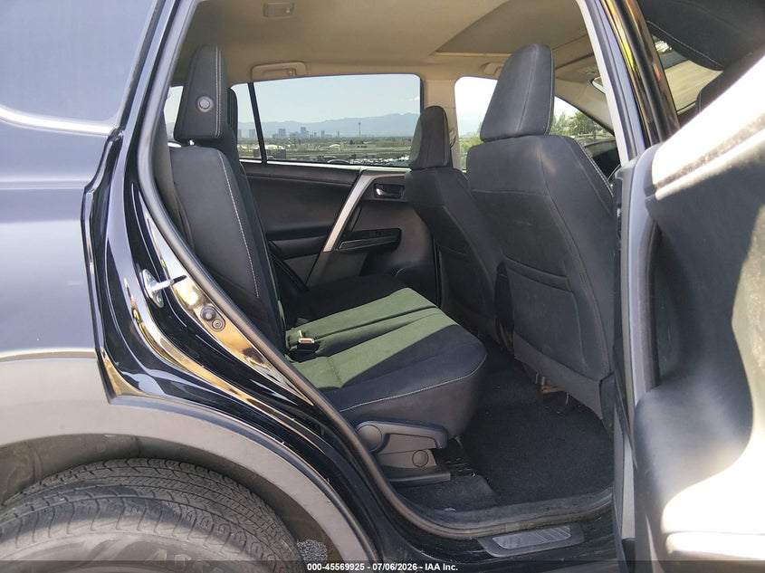 2018 TOYOTA RAV4 auction photo 8