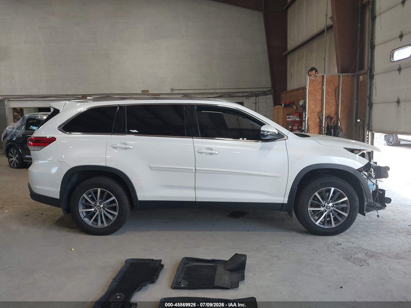 TOYOTA HIGHLANDER - zdjęcie 14
