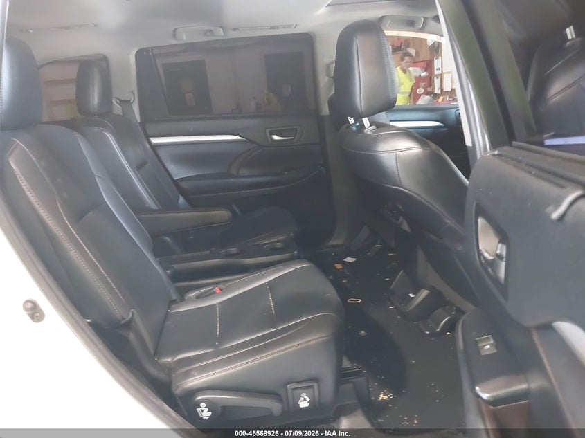TOYOTA HIGHLANDER - zdjęcie 8