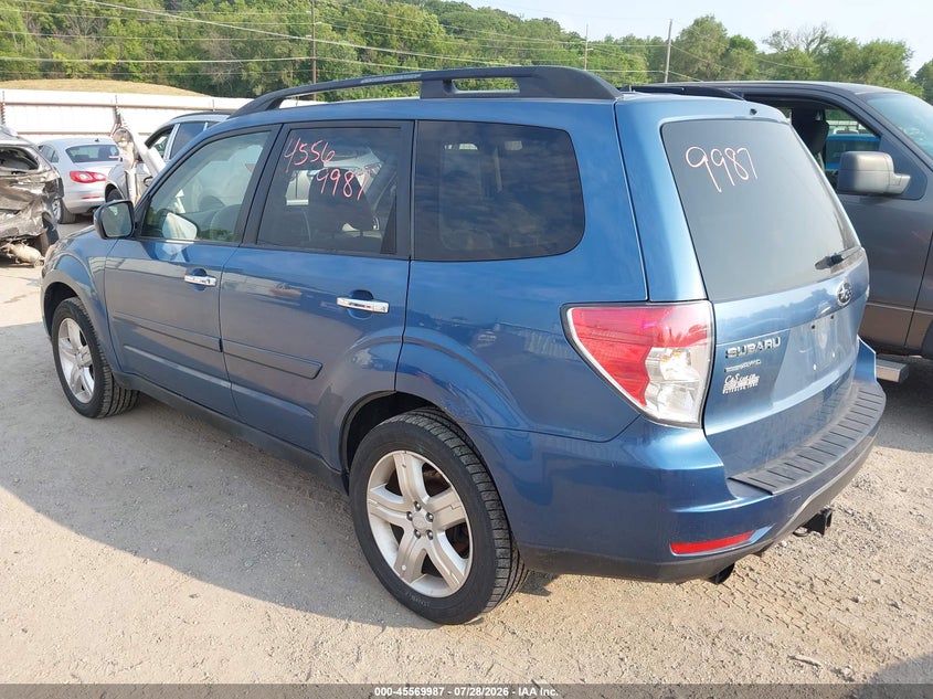 2010 SUBARU FORESTER auction photo 3