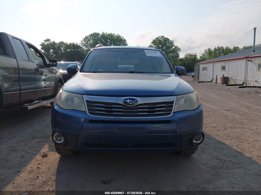 2010 SUBARU FORESTER auction photo 6