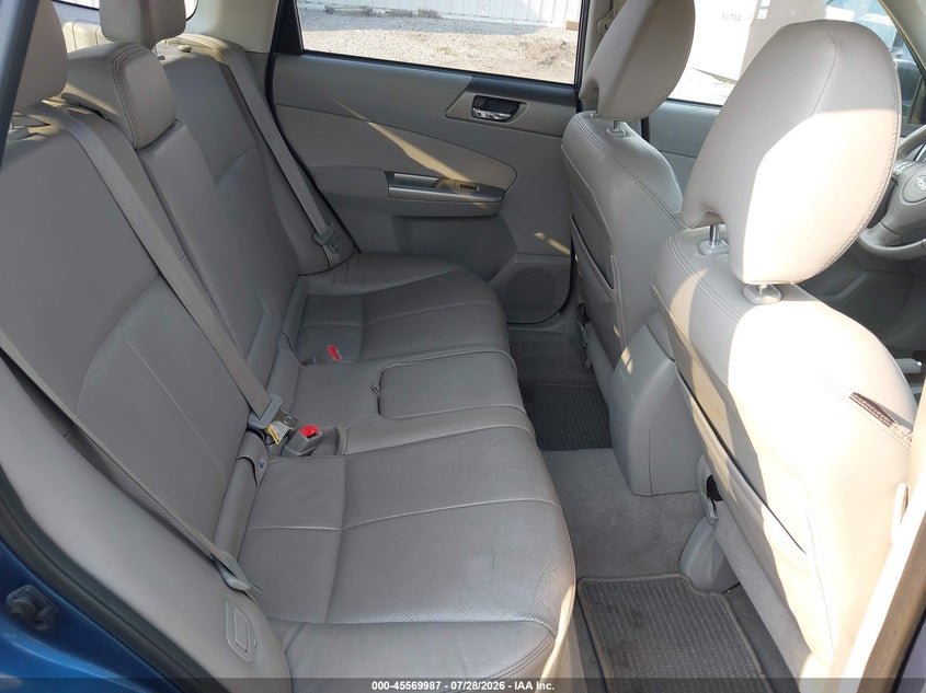 2010 SUBARU FORESTER auction photo 8
