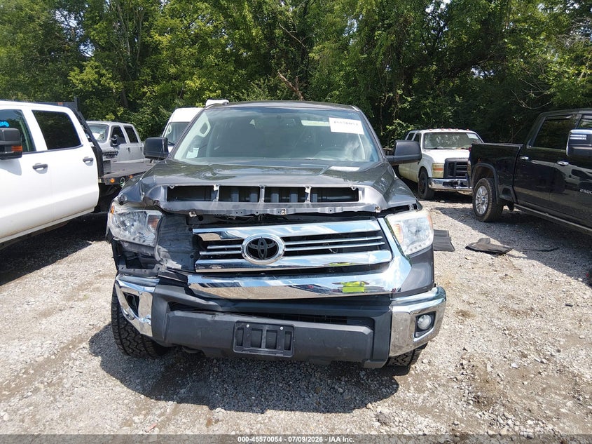 TOYOTA TUNDRA - zdjęcie 12