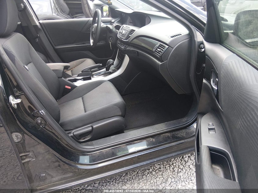 2017 HONDA ACCORD auction photo 5