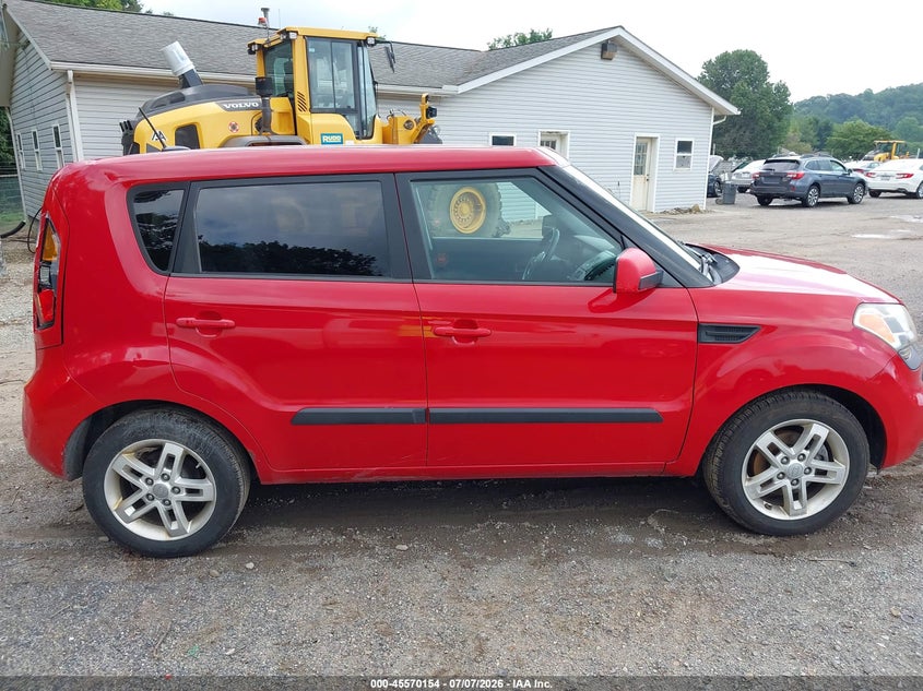 2011 Kia Soul + VIN: KNDJT2A21B7331994 Lot: 45570154