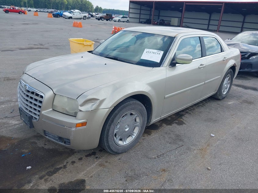 2006 Chrysler 300, Left Front, IAAI, VIN 2C3KA53G66H464852 — photo 2