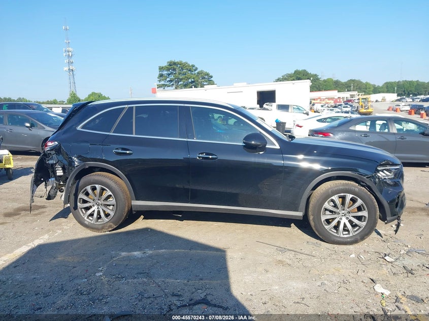 MERCEDES-BENZ GLC 300 - zdjecie 13